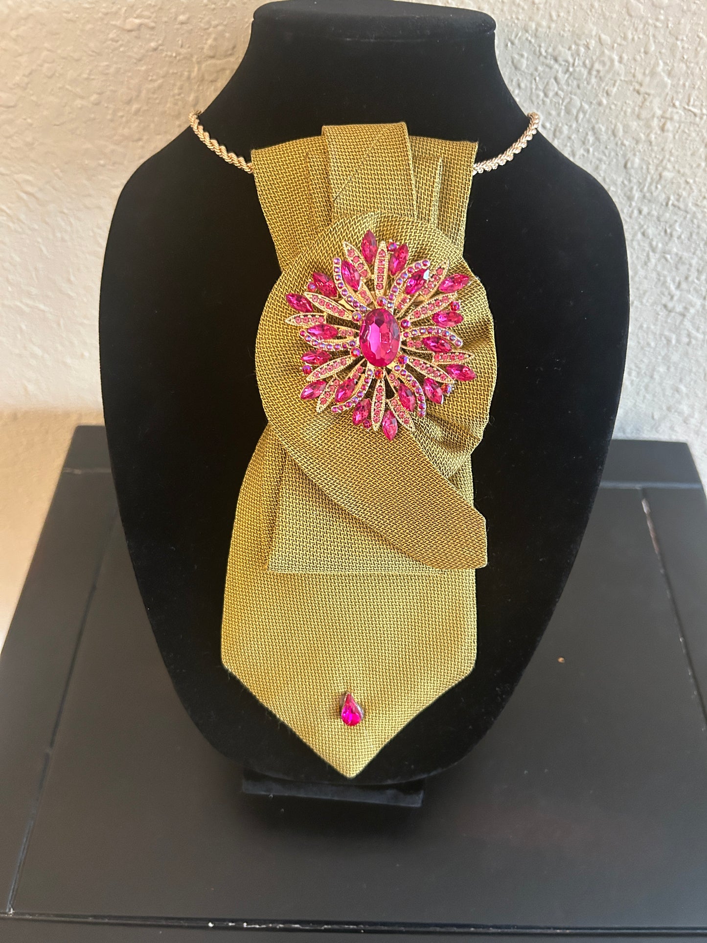 Chandler - Tie Necklace