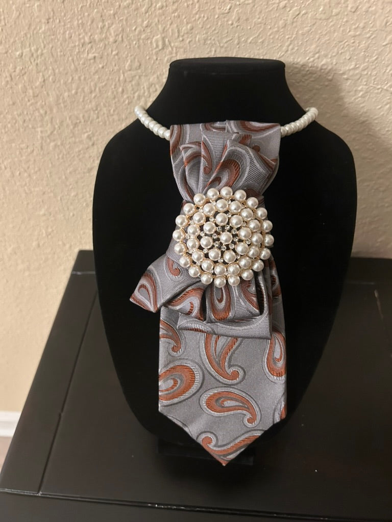 Blakeleigh - Tie Necklace
